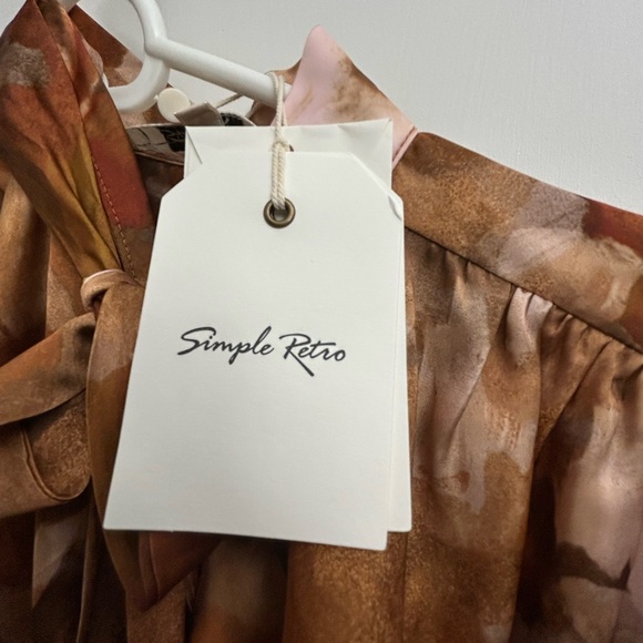 Simple Retro Button Front Blouse - Picture 3 of 3